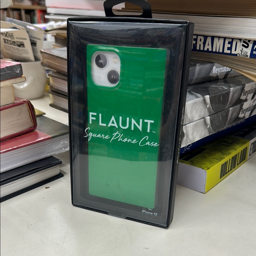 Flaunt Green Square Phone Case (iPhone 13)